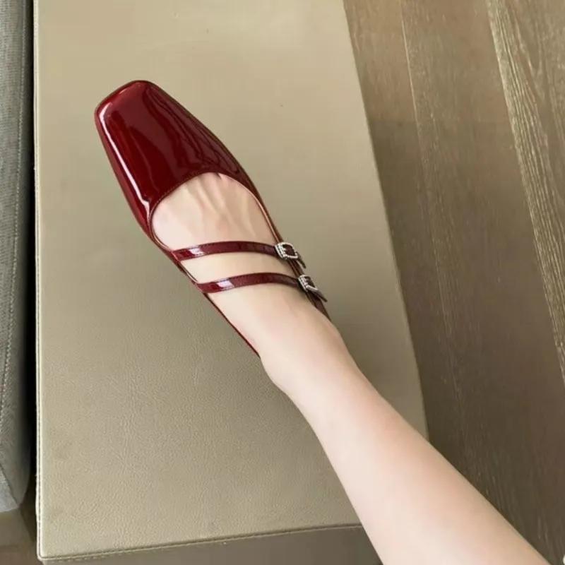 Мода 2024 осень новая мода удобные женские квадратные головки неглубокий носок повседневные мокасины