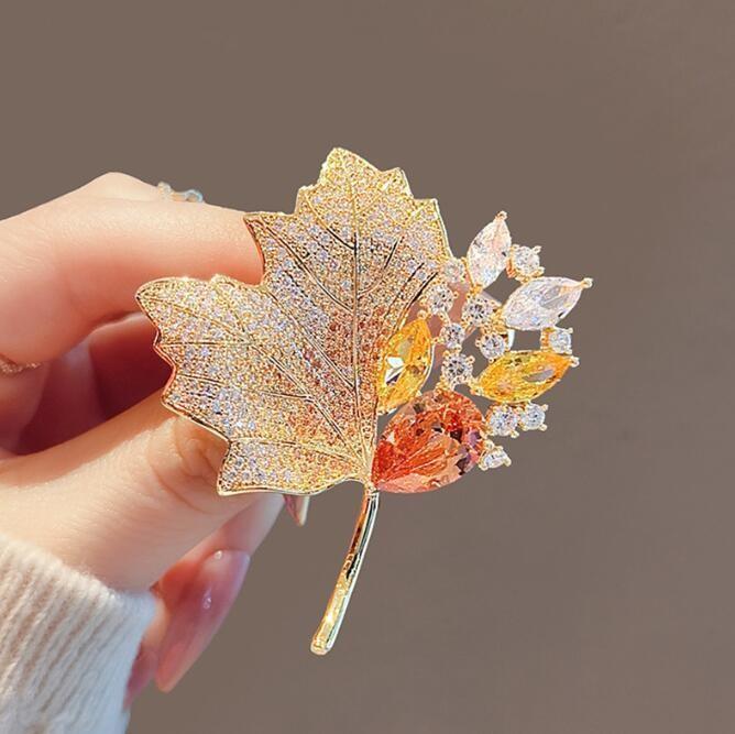 Maple Leaf Corsage Fashionable Temperament Versatile Exquisite Light Luxury High-end Brooch