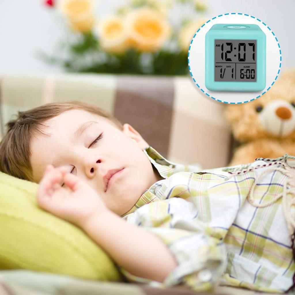 Будильник Equity By La Crosse Soft-Cube с ЖК-дисплеем и умной подсветкой