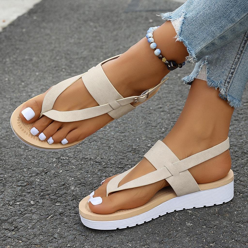 Fashion Women Summer New Flat Sandals Lightweight Non Slip Beach Shoes Woman Buckle Platform Strap Clip Toe Sandals Sandalias Mujer