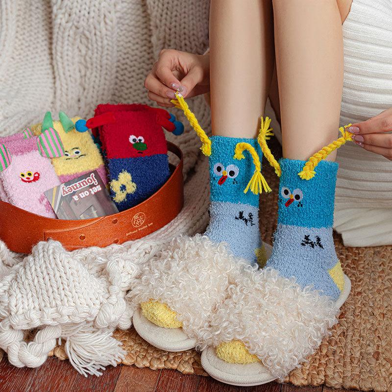 Милые плюшевые носки для женщин на зиму, утолщенные и теплые домашние носки до середины икры из кораллового плюша, плюшевые носки для сна на полу