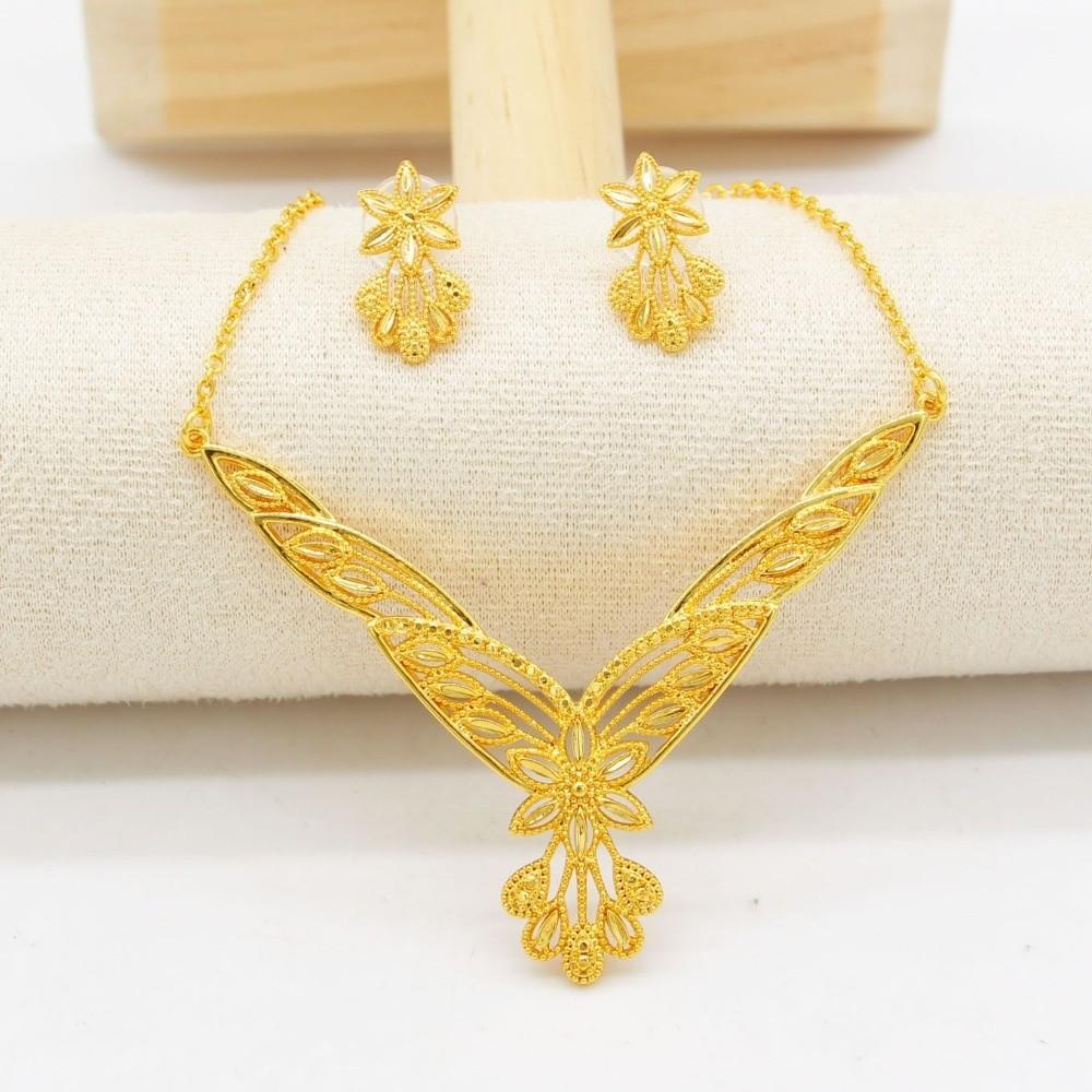 Dainty Flower Stud Earrings Elegant Necklace and Earrings Gold Plated Zinc Zinc Alloy Jewelry Set Bridal