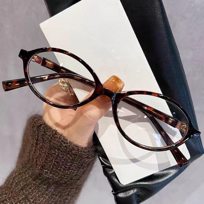 Ladies' Fashion Oval Small Frame Glasses Frame Korean Retro Versatile Natural Looking Comfortable And Durable Eyeglass Frame