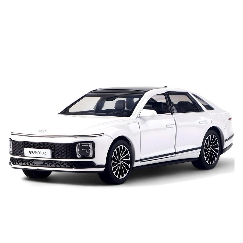 Модель автомобиля Hyundai Grandeur GN7 литая