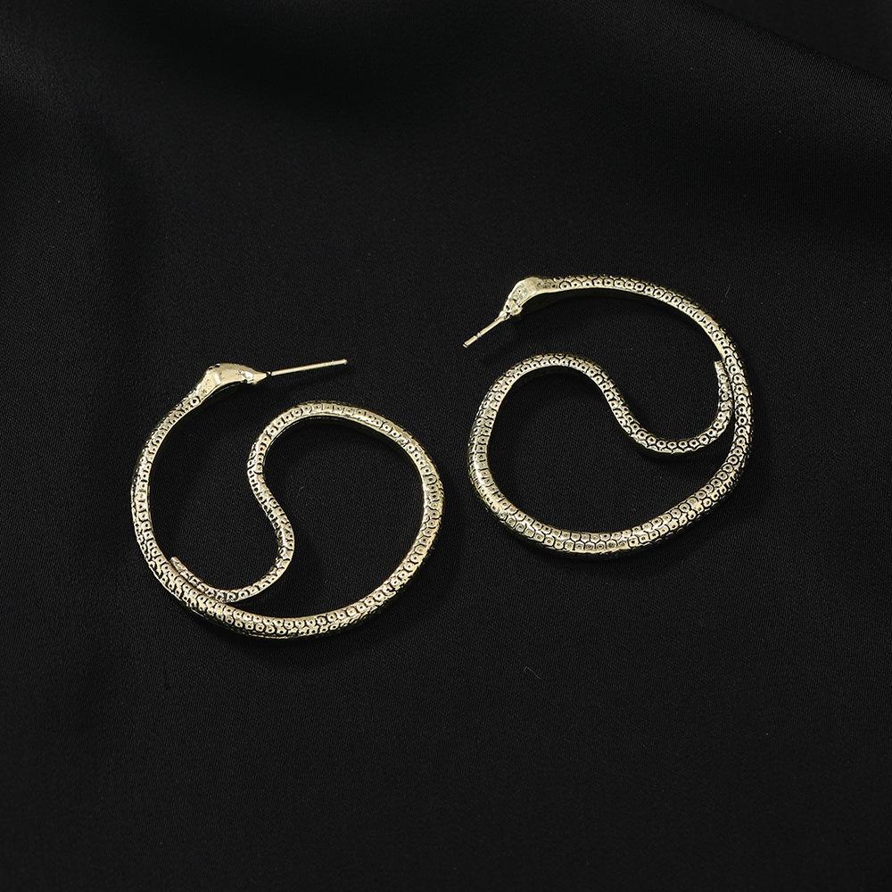 Холодный ветер Простые ушные клипсы, ретро интегрированные змеиные ушные подвески преувеличенные персонализированные серьги для женщин