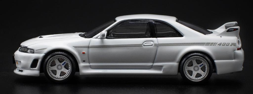 POP RACE NISSAN R33 NISMO 400R WHITE Готовый продукт 1/64 GT-R -