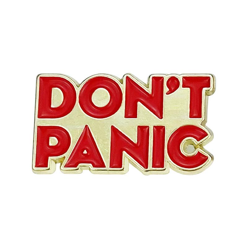 Алфавитная расписная брошь из сплава: Металлический значок 'НЕ ПАНИКУЙ' - Аксессуар на английском языке