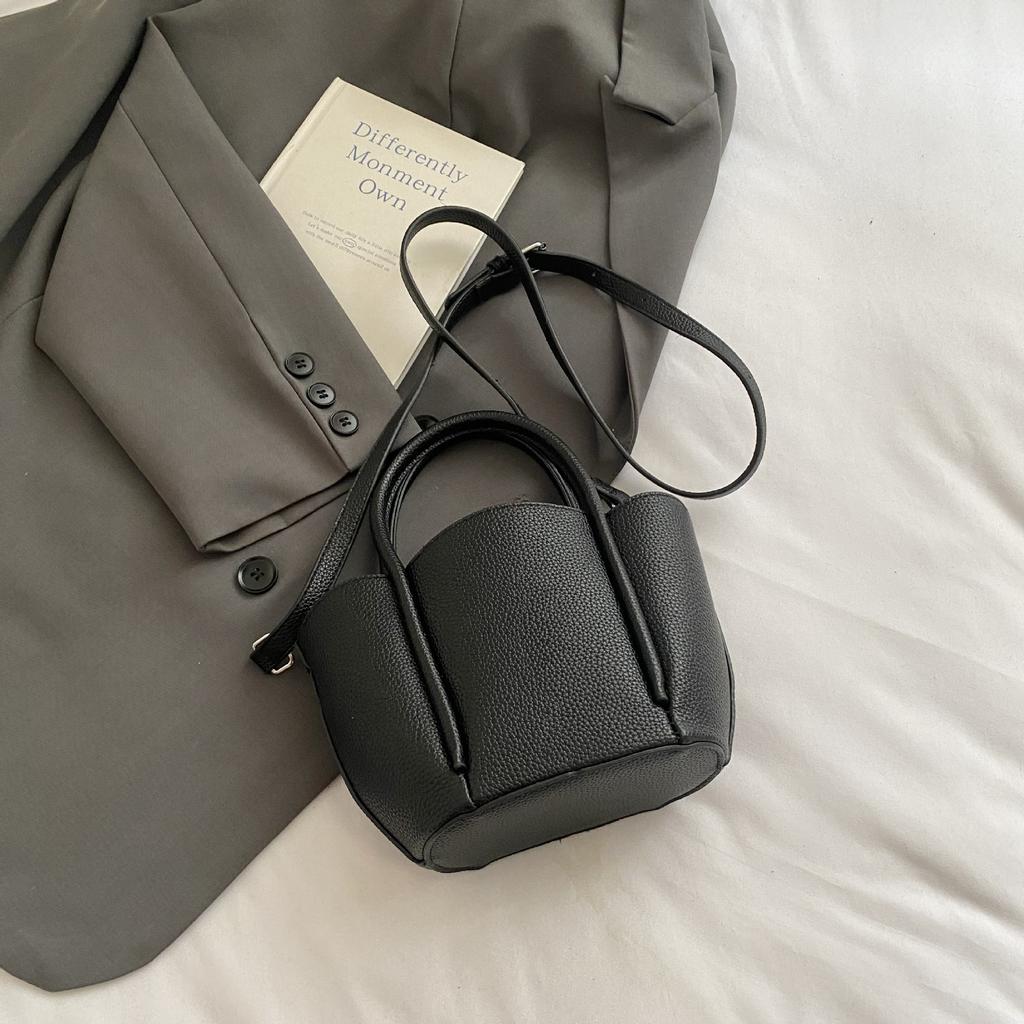 Wholesale 2025 New Trend Bag Women's Lychee Pattern Simple Versatile Texture Vegetable Basket Shoulder Messenger Bag