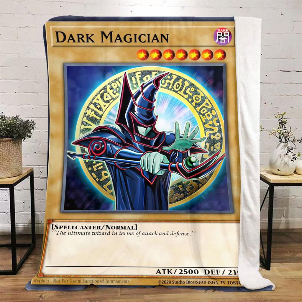 Super soft blanket, featuring the pattern of Yu-Gi-Oh! cards. Warm and comfortable, it is an ideal gift for family and friends.