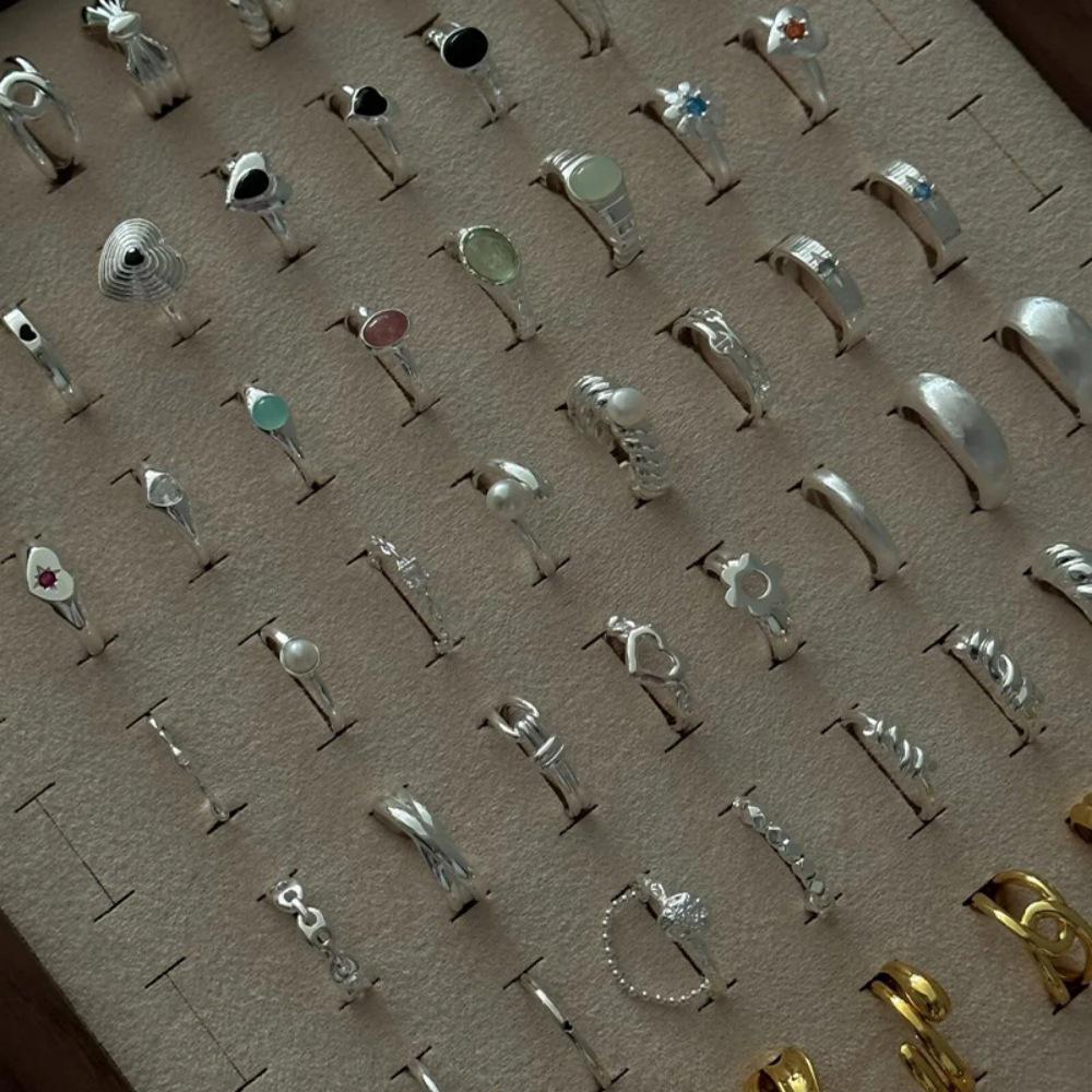 Женское кольцо на указательный палец класса люкс из стерлингового серебра 925 пробы с неправильной формы драгоценным камнем - Не тускнеющее, регулируемое, с легким нишевым дизайном.