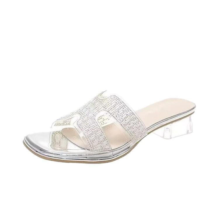 Сексуальные шлепанцы на толстом каблуке женские лето 2025 новая уличная мода с бриллиантами средний каблук темперамент знаменитость летние прохладные шлепанцы