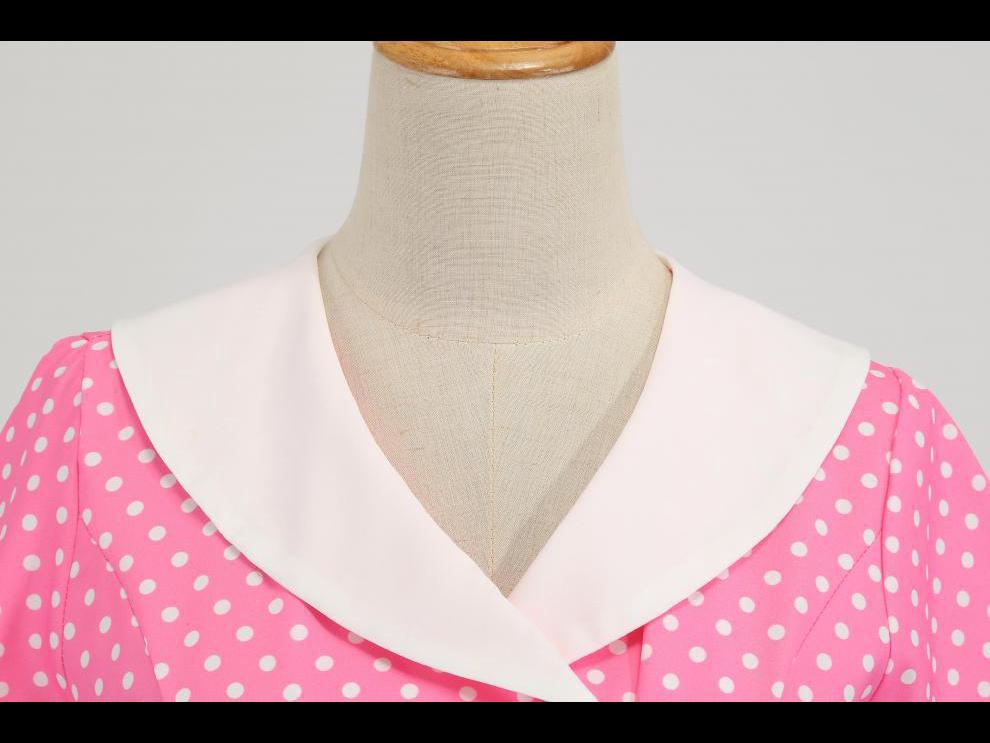 Ретро 2023 г. Платье-халат Одри Хепберн в горошек с отворотом