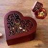 Очаровательная прямоугольная музыкальная шкатулка из дерева с резьбой в виде сердца, заводная, с мелодичными мелодиями