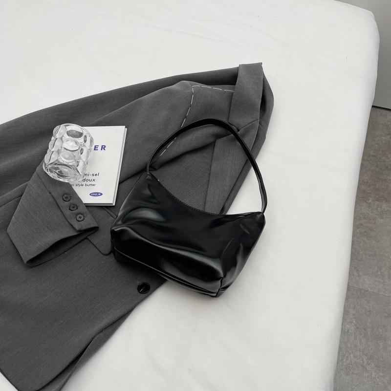 Красная кожаная сумка подмышкой для женщин, новая глянцевая корейская сумка на одно плечо, простая свадебная сумка