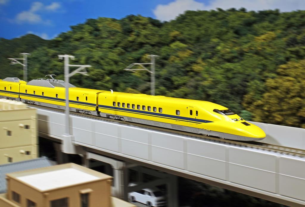 KATO N Gauge 923 Type 3000 Series Doctor Yellow Базовый набор Железнодорожная модель поезда (3-машина) 10-896С