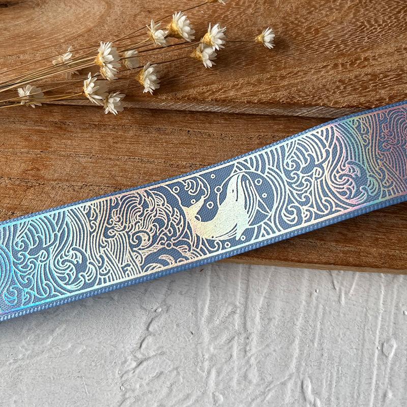 2,5 см x 4,5 м/рулон Несколько цветов Головной убор Шляпа Горячее тиснение Узор Брошь Значок Лазерный узор Подарочная коробка