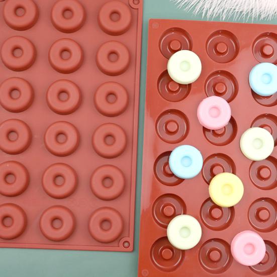 Non-sticky Demoulding Food Grade Chocolate Mold 18 Cavities Doughnut Baking Mold Tray