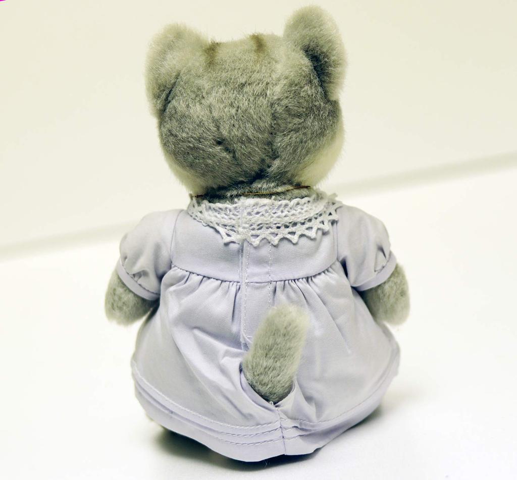 Yoshitoku PETER RABBIT Stuffed Toy Moppet-chan S 182654