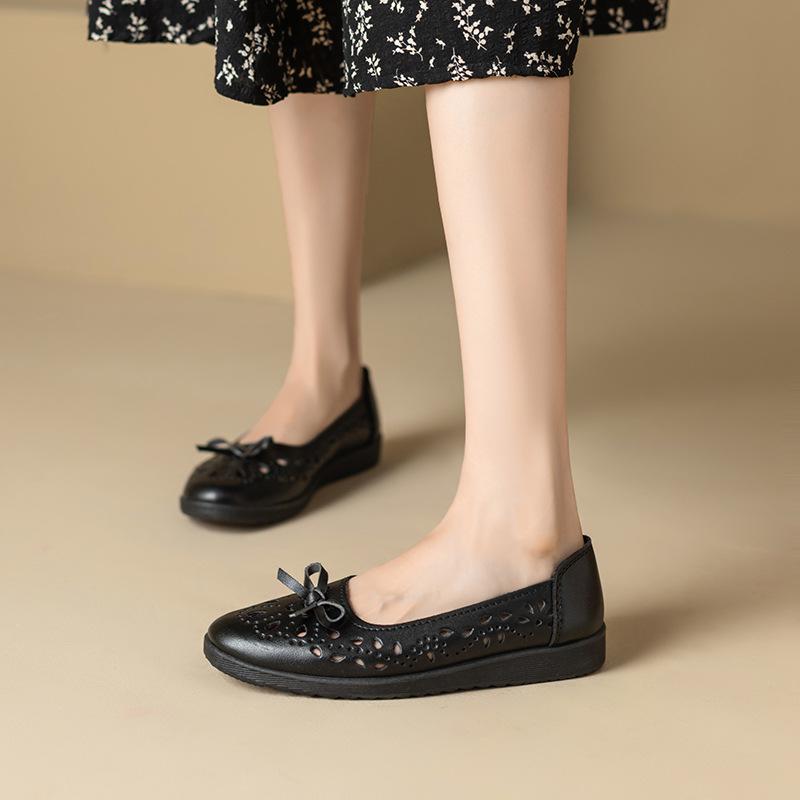 2024 обувь для мам одиночные туфли для женщин среднего и пожилого возраста обувь для женщин среднего возраста новые кожаные туфли на плоской подошве весна и осень для пожилых людей педальный весенний