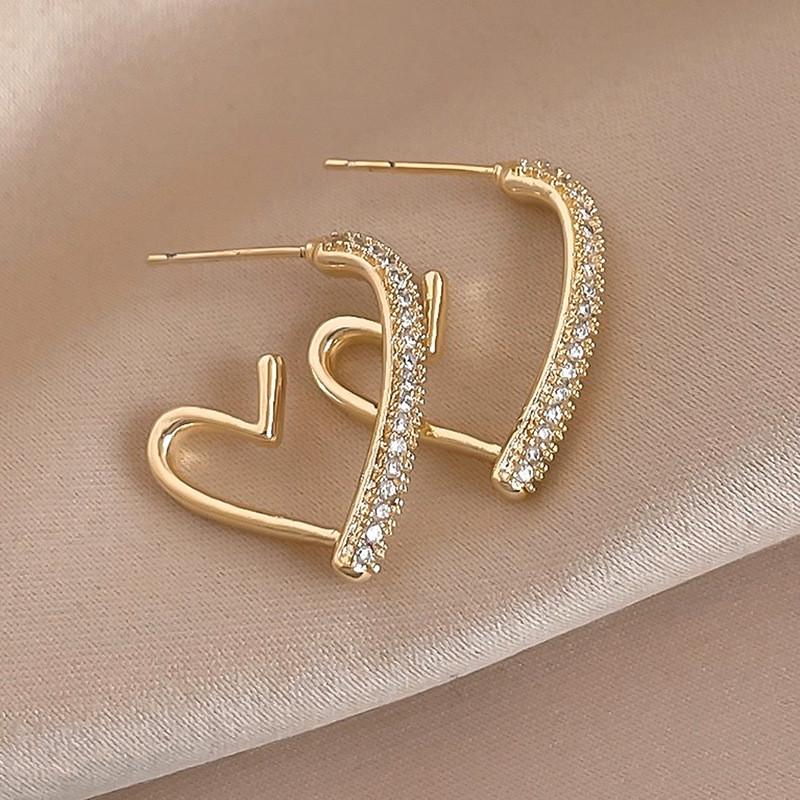 Elegant Heart Stud Earrings for Women: 2024 Trend, Light Luxury Design, High-End Temperament Hoops