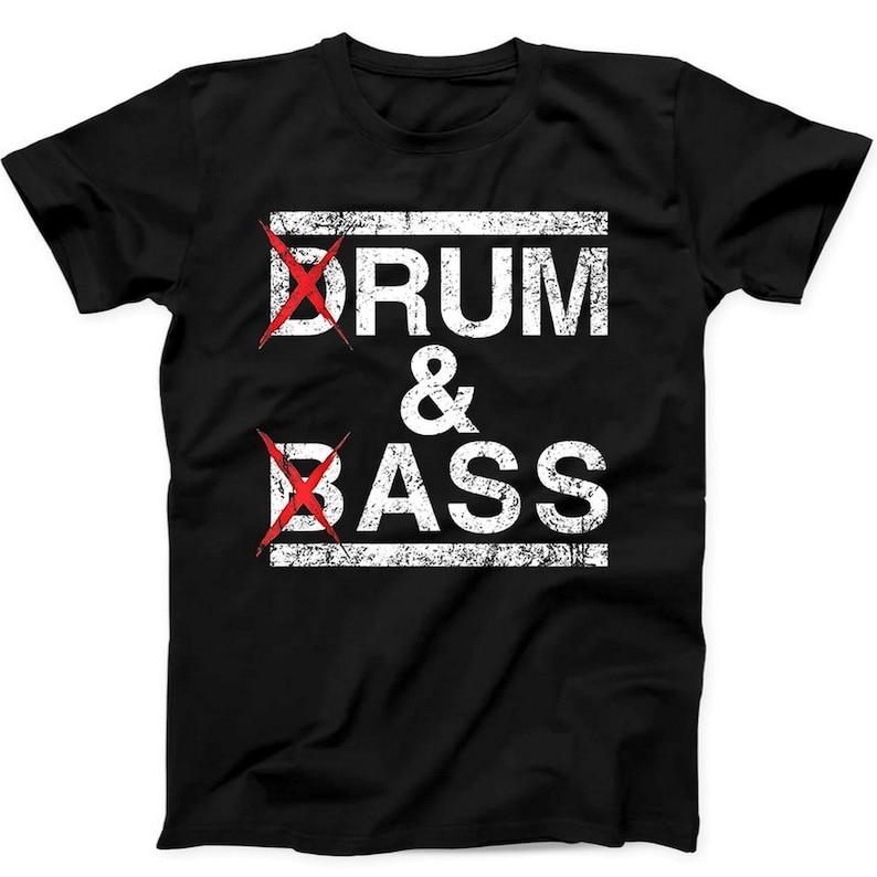 Drum And Bass Rum And Ass Lovers Joke Saying Funny Music Gift Tee Black T Shirt Polyester Material Unisex Clothes