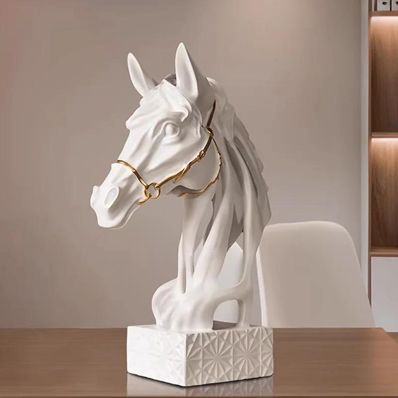 Creative Figurines Horse Head Resin Statue Living Room Home Decor Ornament Entrance Wine Cabinet Light Luxury Decor Sculpture