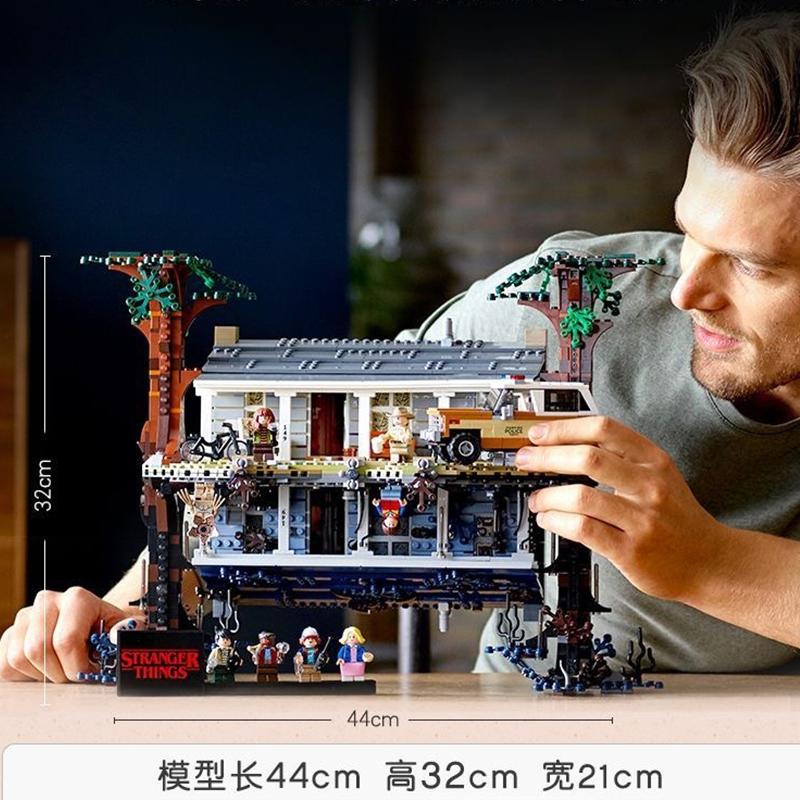 75810 Набор игрушек-конструкторов «Перевернутый дом» Для детей Подарок на день рождения Рождество 2287 шт.