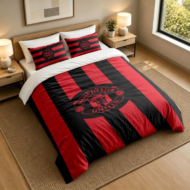 3-Piece Bed Sheet Set with Manchester United Design, 1 Flat Sheet and 2 Pillowcases for Bedroom