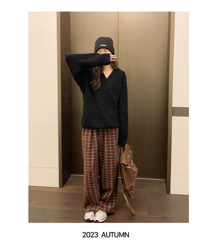 Women's Korean V-neck Sweater - New 2023 Loose Knit Top for Autumn and Winter