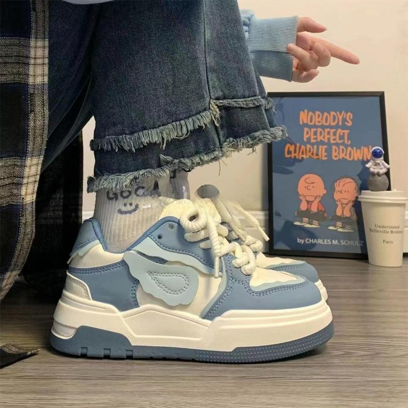 Female Students' Little White Shoes 2024 Autumn New Trendy Women's Shoes Popular Small Versatile Board Shoes