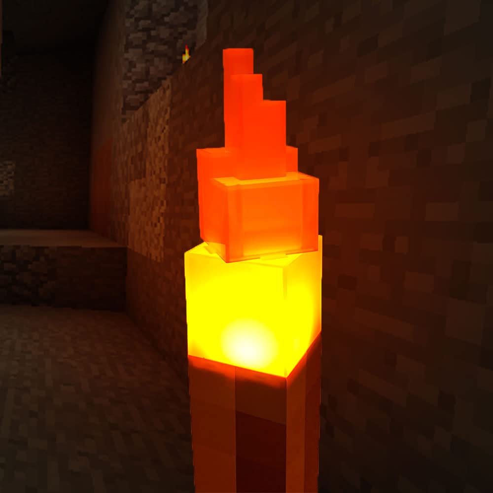 Выглядит так, как есть в игре Minecraft. Светящийся факел 34 см. Светильник для ролевых игр, детская игрушка. Официальные товары. Прибл.