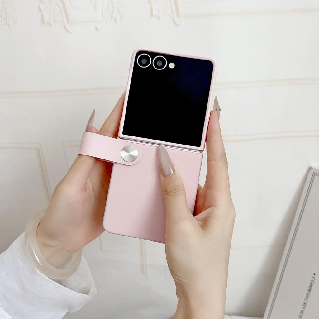 Кожаный чехол-книжка для Samsung Z Flip7/6/5 с ремешком на запястье и подставкой для складного экрана