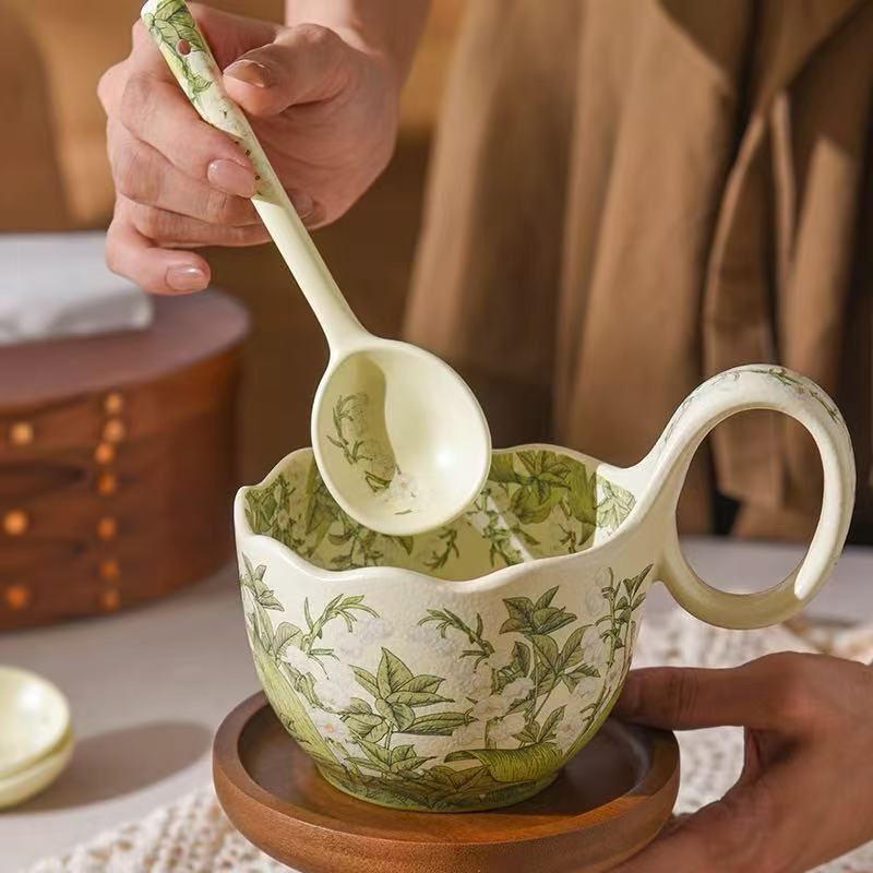 Керамическая кружка Чашка с аккордом с ложкой Чашка для завтрака Овсяная миска Подогретое молоко Цветение ландыша Кофейная чашка Тарелка