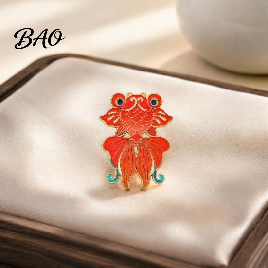 Decorative Metal Lapel Pin Chinese Style Paper Kite Brooch, Enamel Butterfly Goldfish Swallow Durable Badge Badge, for Clothing Scarves and Bags Coat