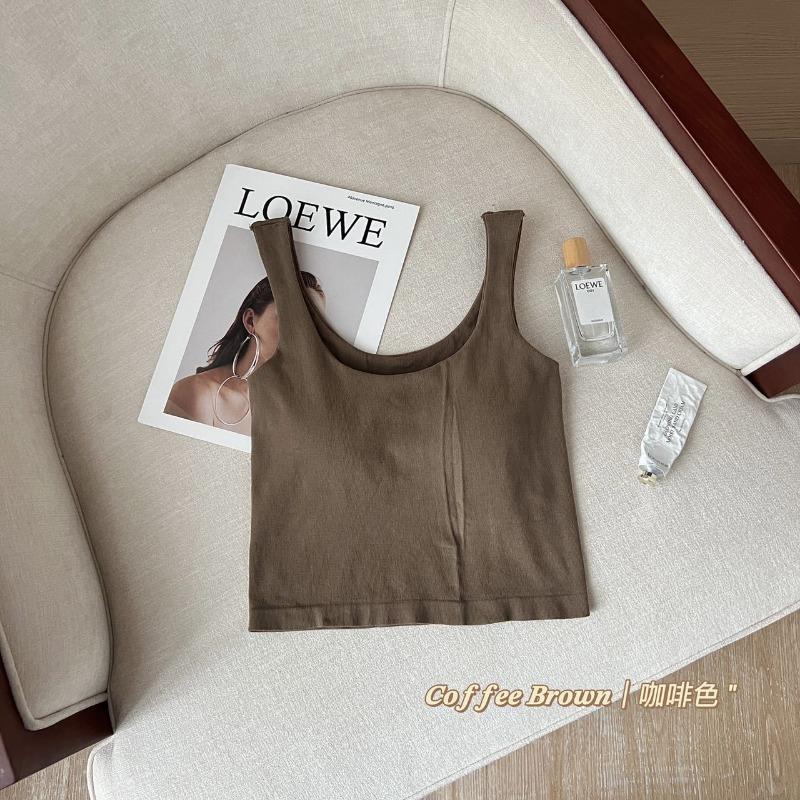 Бесшовная майка с подкладкой на бретелях