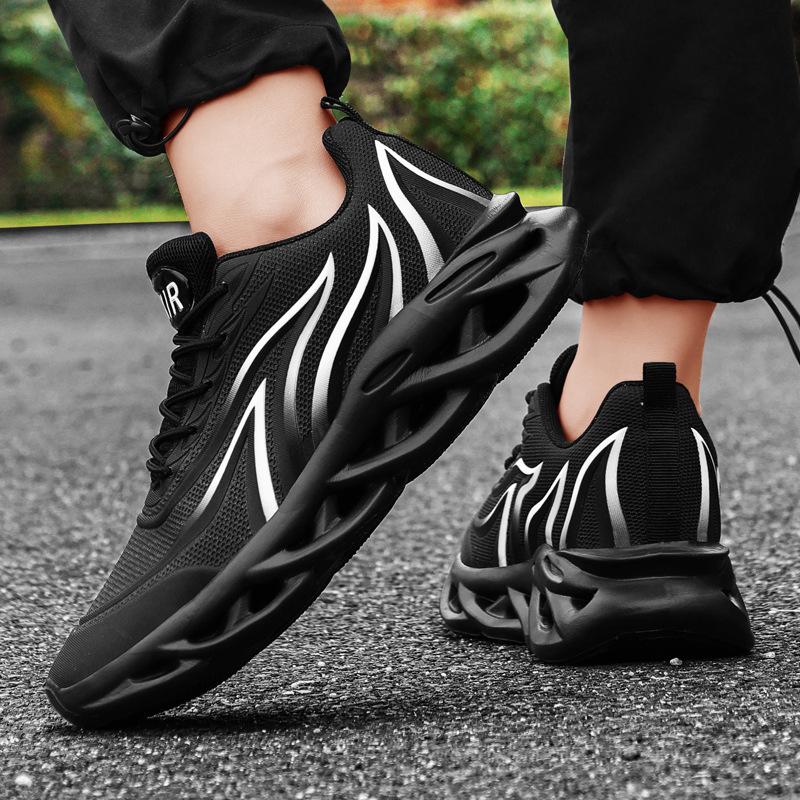 Autumn New Versatile Trend Fashion Casual Shoes Four-color Large-size Flame Breathable Heightening Mesh Sneakers