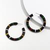 Модные геометрические серьги-кольца Осень 2021 в черном золоте и серебре
