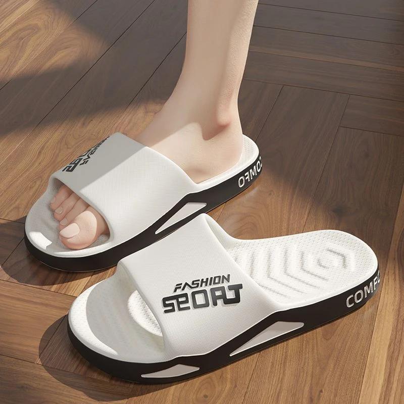 2024 Модные тапочки для мужчин Летние повседневные сандалии для отдыха на открытом воздухе Мужские забавные дизайнерские роскошные удобные оригинальные дешевые ликвидные туфли