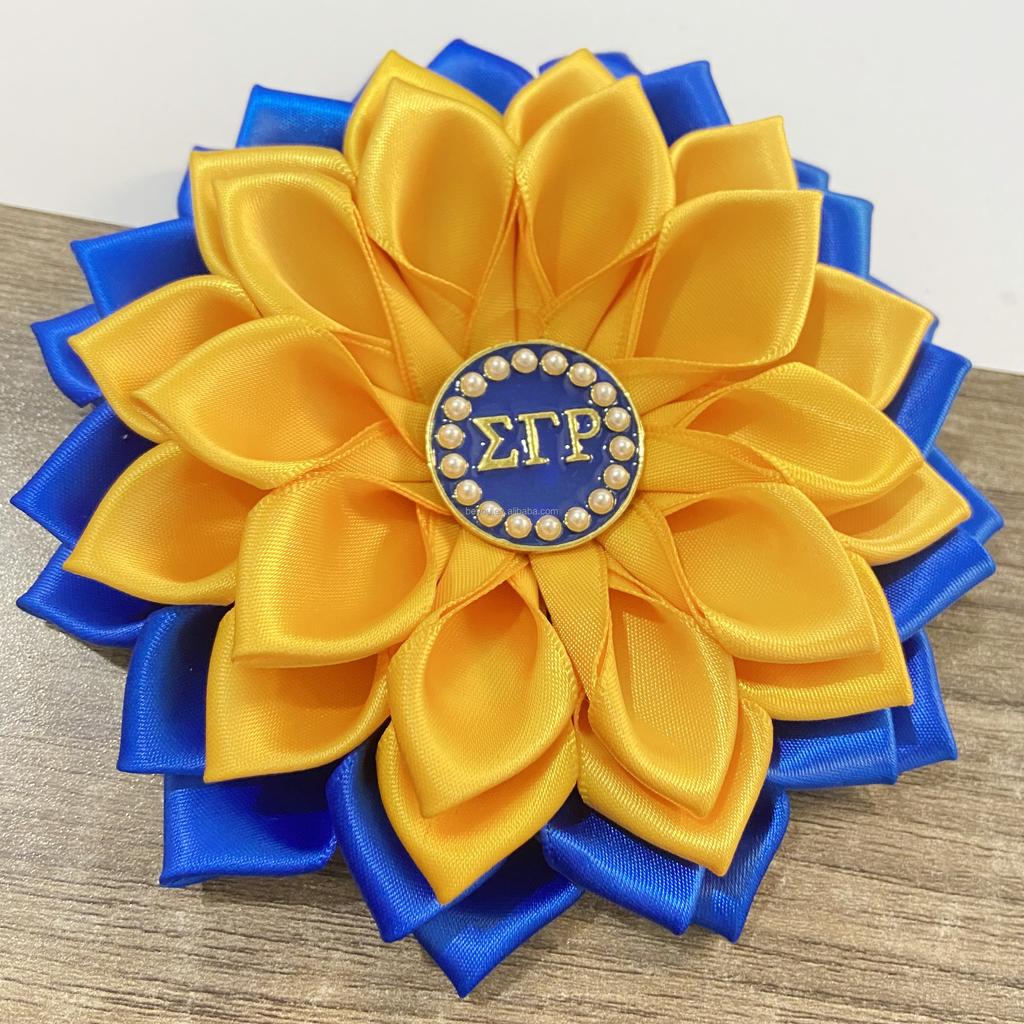 Sigma Gamma Rho PHILO 1943 Сестринство Зимний набор аксессуаров Шарф, шапка, перчатки из акриловой вязки Желтое золото Белый щит для женщин
