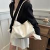 Женская сумка нишевый дизайн ранняя весна новая текстура облако сумка-тоут простая сумка подмышки сумка-тоут для поездок на работу прилив