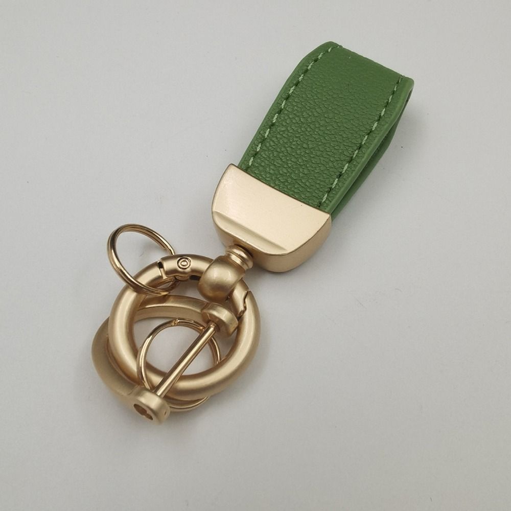 with Zinc Alloy Ring Car Key Chains Heavy Duty Metal Key Fob Fashion Car Keychain Men and Women