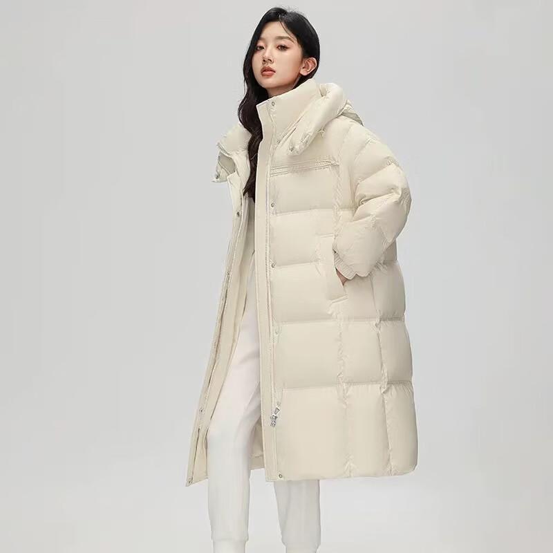 Женский длинный зимний пуховик с капюшоном