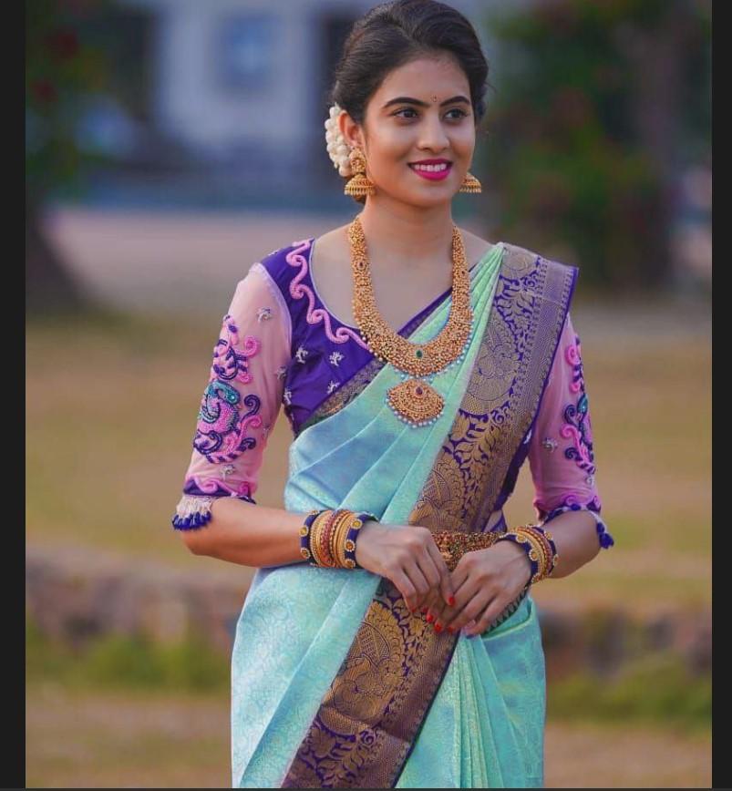 Индийское традиционное мягкое шелковое сари личи с жаккардовым плетением