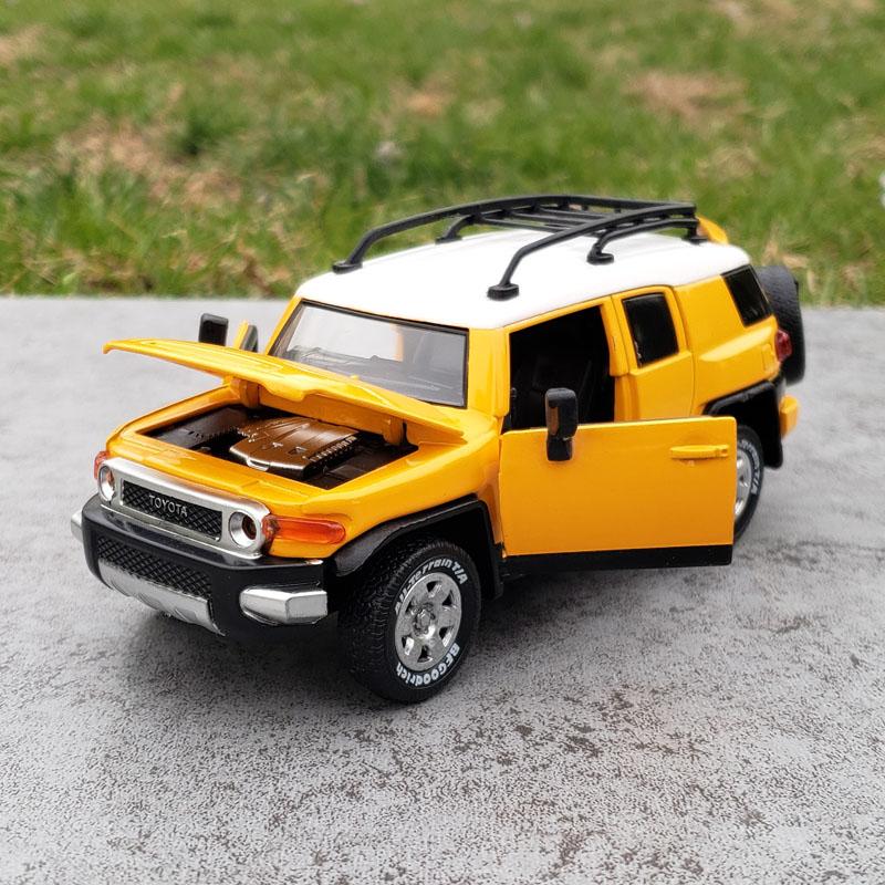 1/32 Toyota FJ Cruiser литые модели автомобилей и игрушечные металлические внедорожники модели автомобилей звук и свет высокая имитация детские подарки