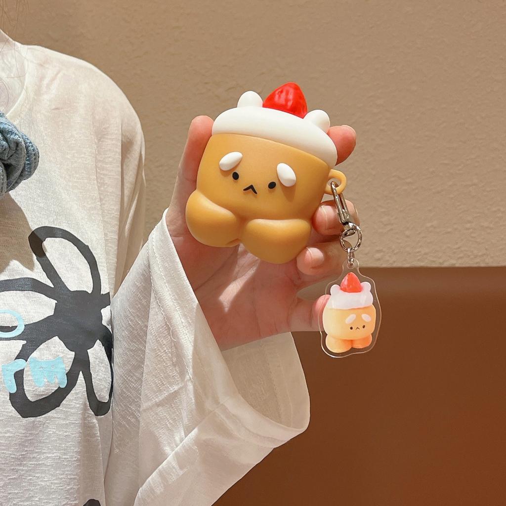 Cute expression Apple 111 generation three-dimensional strawberry tower cake suitable for AirPodspro1 pendant Bluetooth headphone case