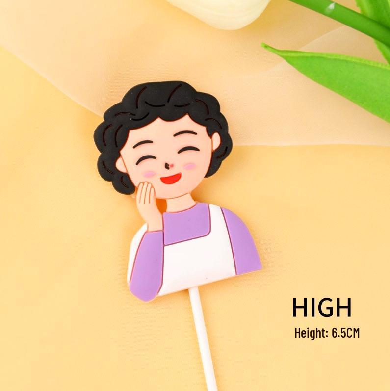 Украшение торта ко Дню матери: Милые елочные игрушки «Мама и лучшая подруга» - Утка-звезда интернета, подключаемая к розетке.