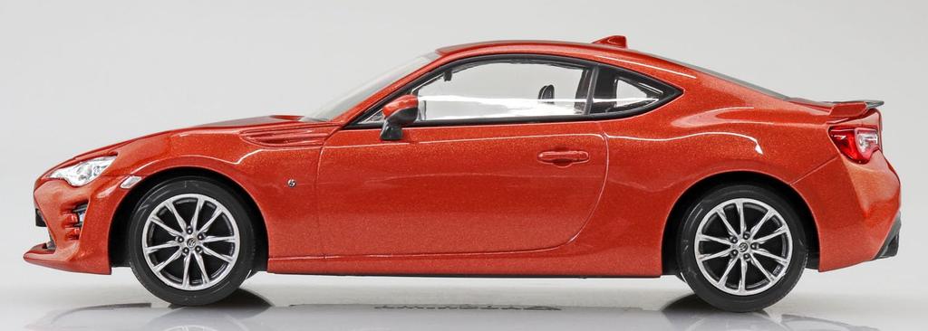 Aoshima Bunka Kyozai Масштаб Rakupla Snap Kit Toyota 86 Оранжевый Металлик Пластиковый Моделистский Набор 1/32 № 08-OR Предварительно Окрашенный (Автомобиль)