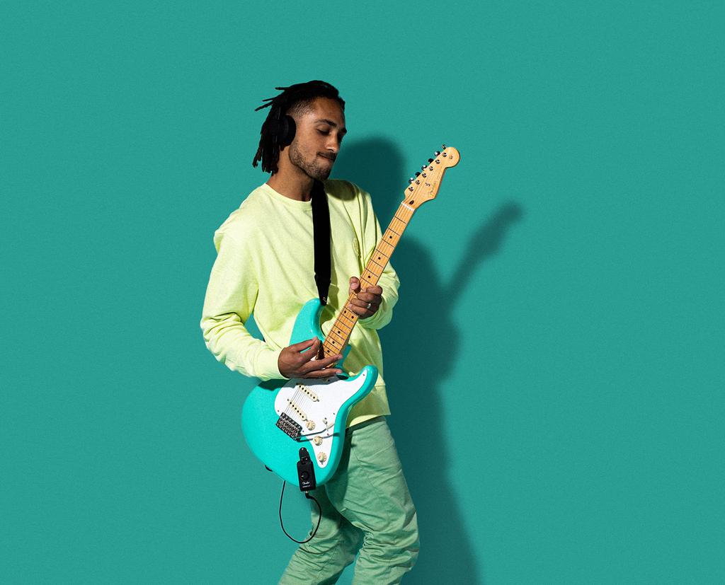 Fender Усилитель для наушников бас-гитары MICRO Black & MUSTANG™