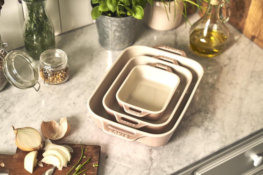 Staub Dish X 11cm 20 X 16cm 3 Piece Set Macaron Ceramic Set Gratin Dish Oven Microwave Safe Japanese Dish "Rectangular (14 / / 27x20cm) Pink"