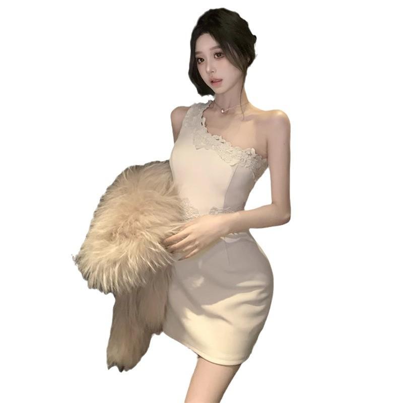 2025 мода новый женский темперамент знаменитость разрез плеча кружева сращивание тонкое платье